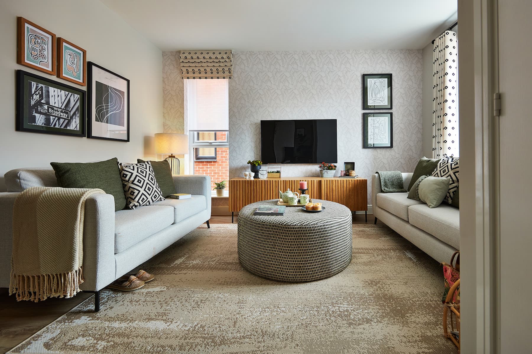 TW Burleyfields StaffordBramblefordLounge