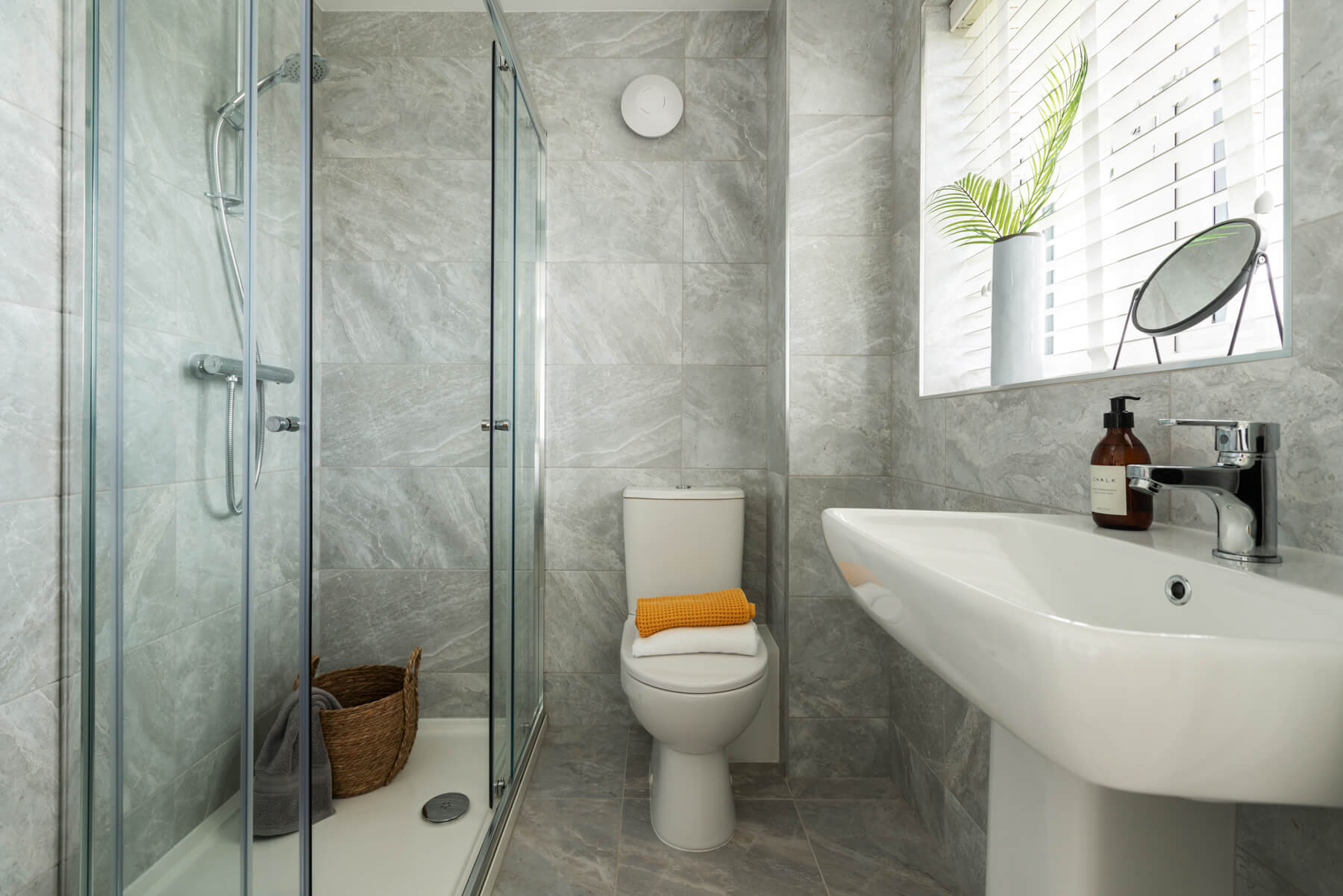 Beat the morning rush with an en suite shower room