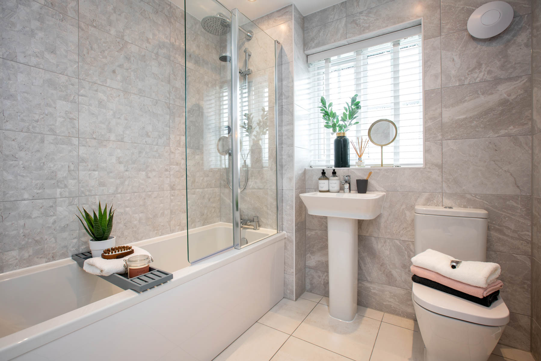 Main bathroom