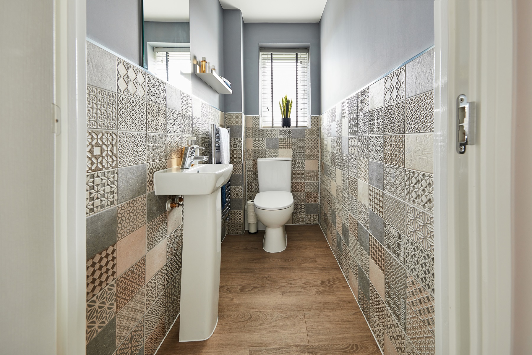 Personalise your handy cloakroom to match your style