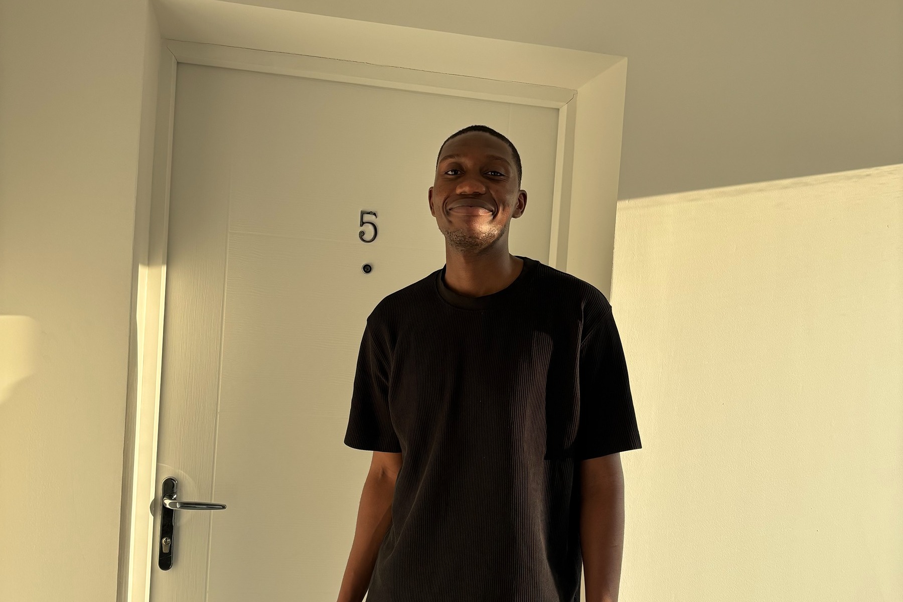First time buyer ticks off a life goal wi... ‧ Taylor Wimpey