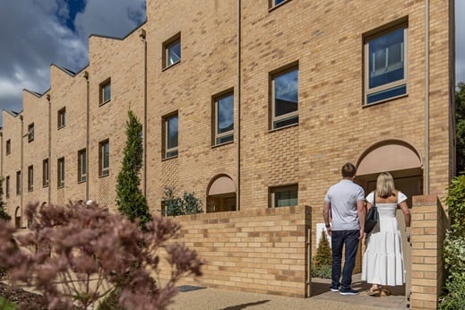3 bedroom mid terrace