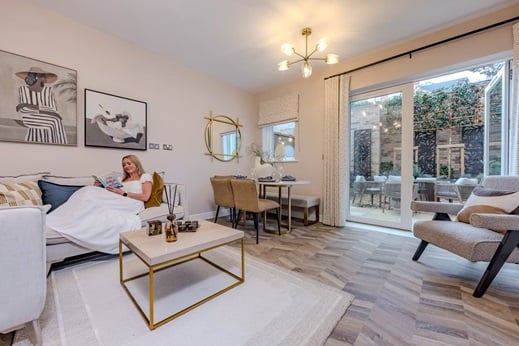 3 bedroom mid terrace