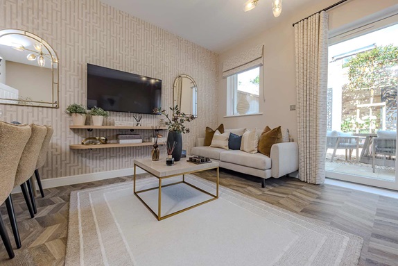 3 bedroom mid terrace