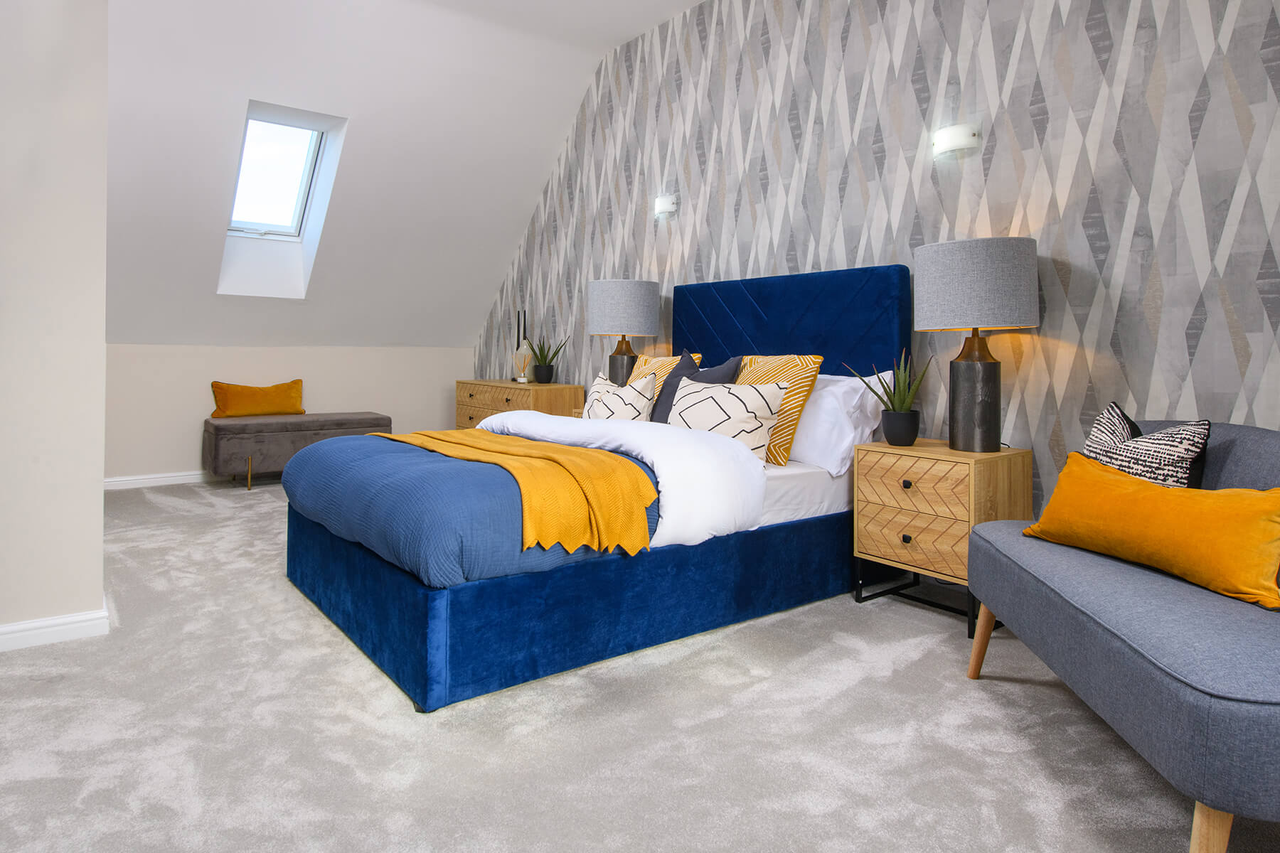 Main bedroom with en suite