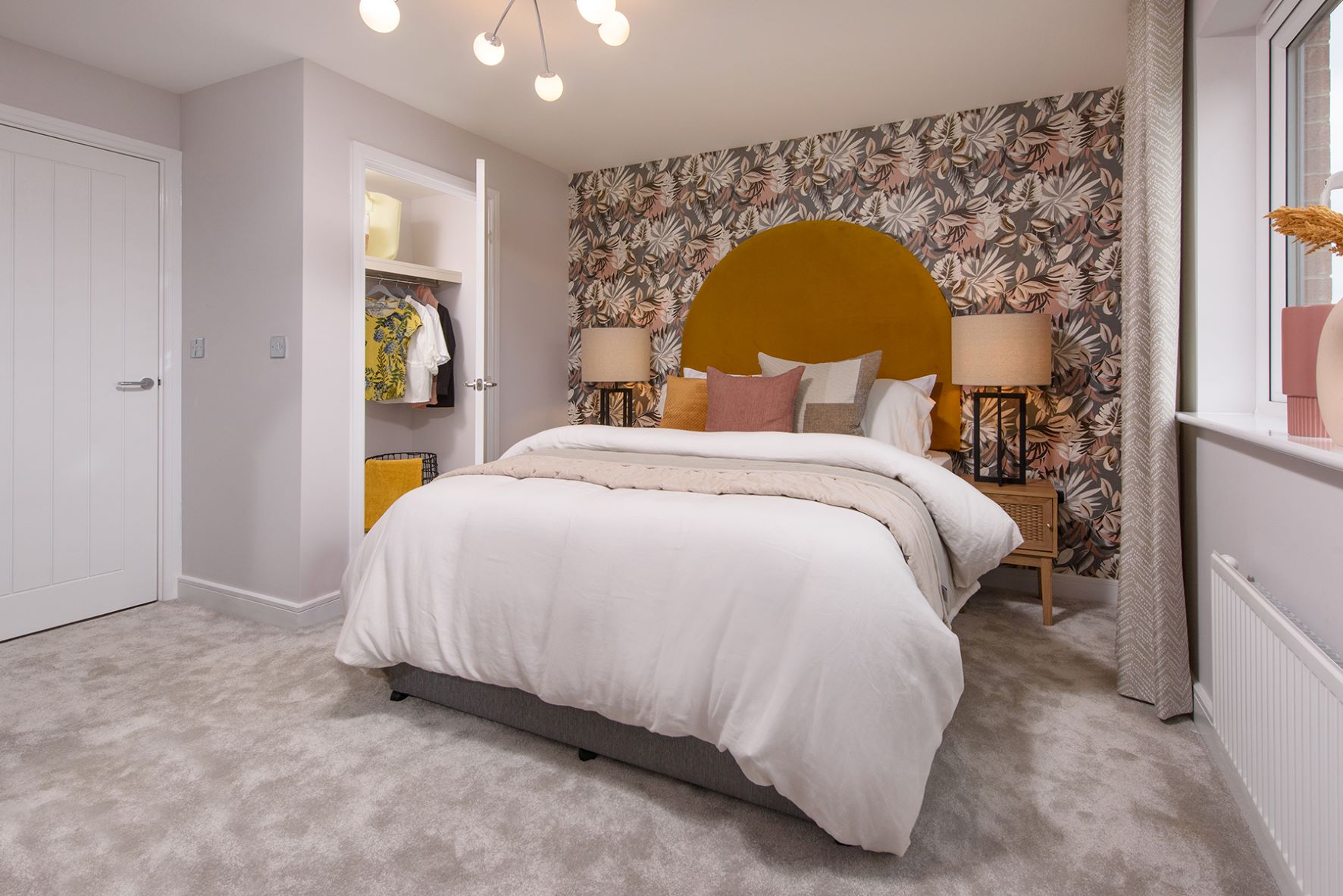 Spacious double bedroom 