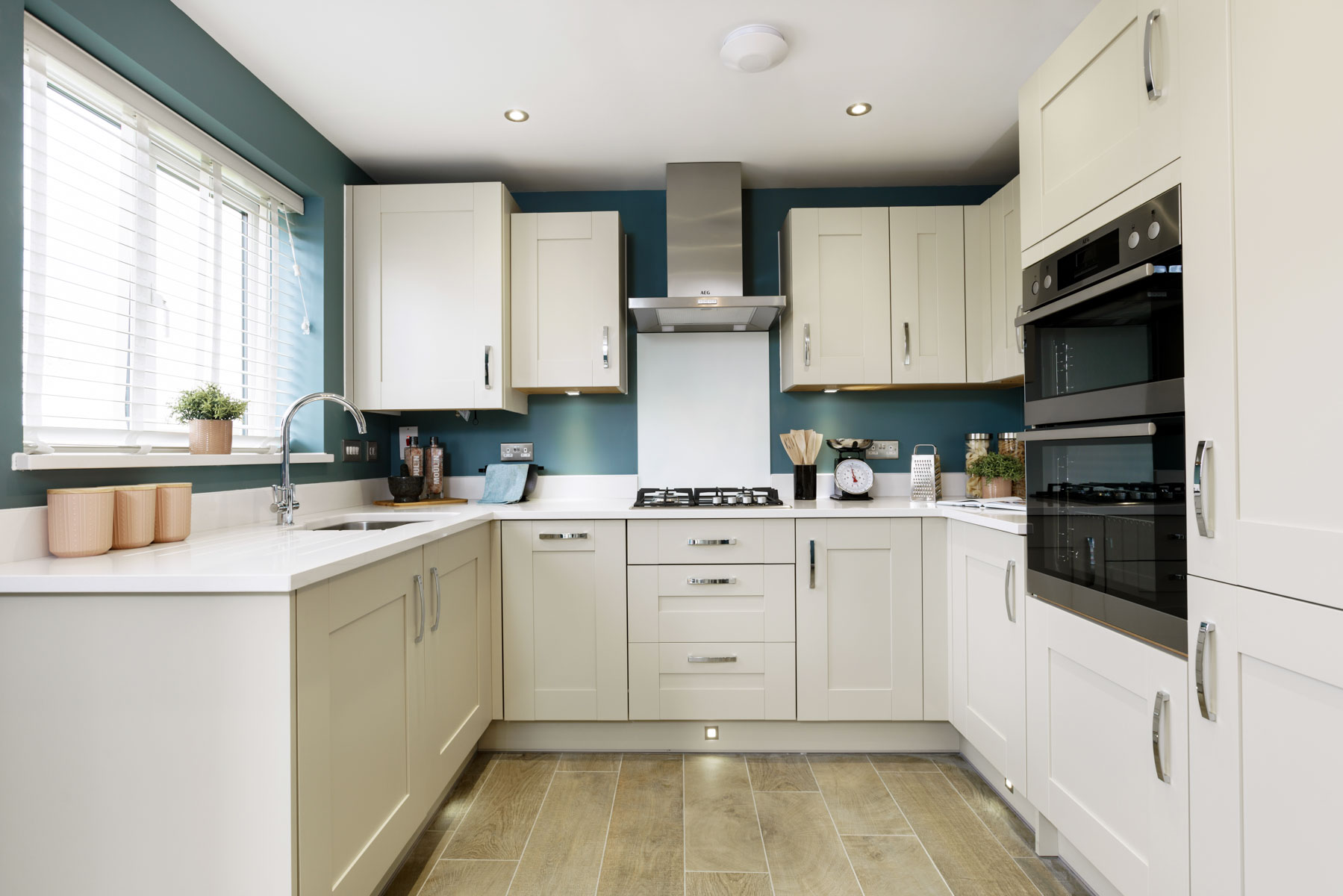 Downland Amersham PD30 Kitchen 1