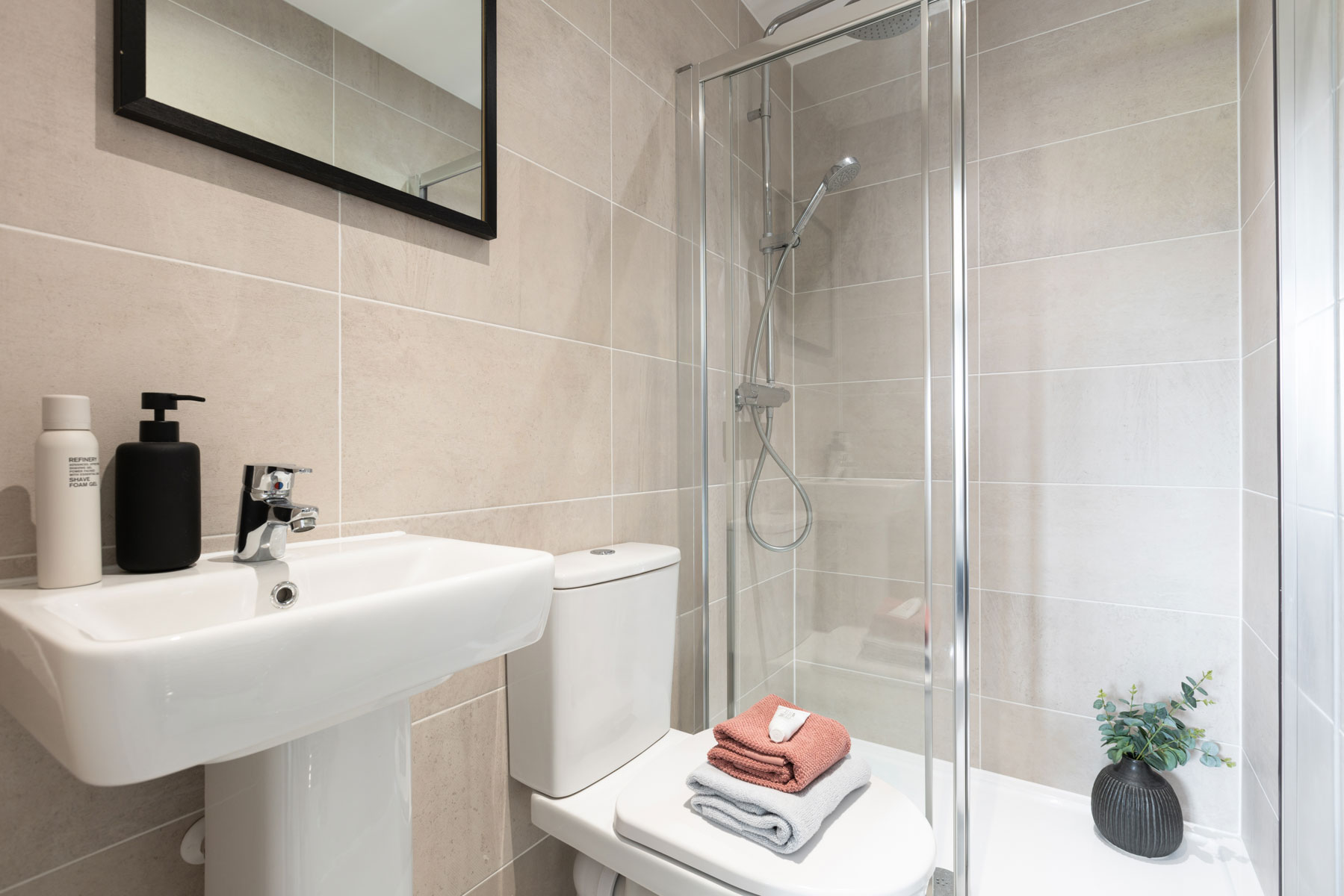 Shaw Valley Midford PA44 Ensuite