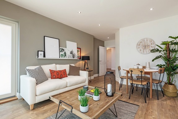 2 bedroom detached