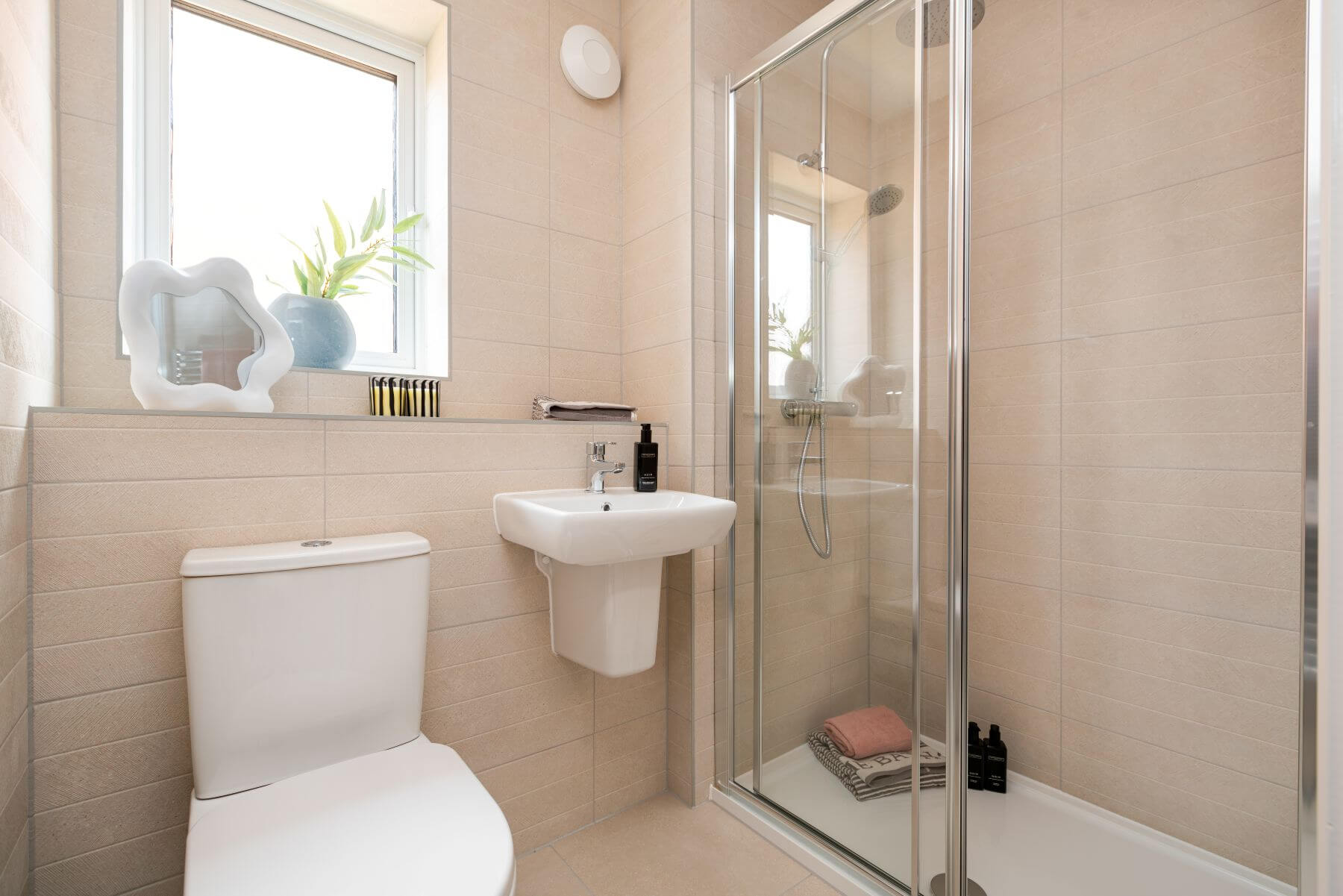 Featuring an en suite for added luxury