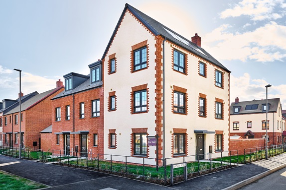 4 bedroom end terrace