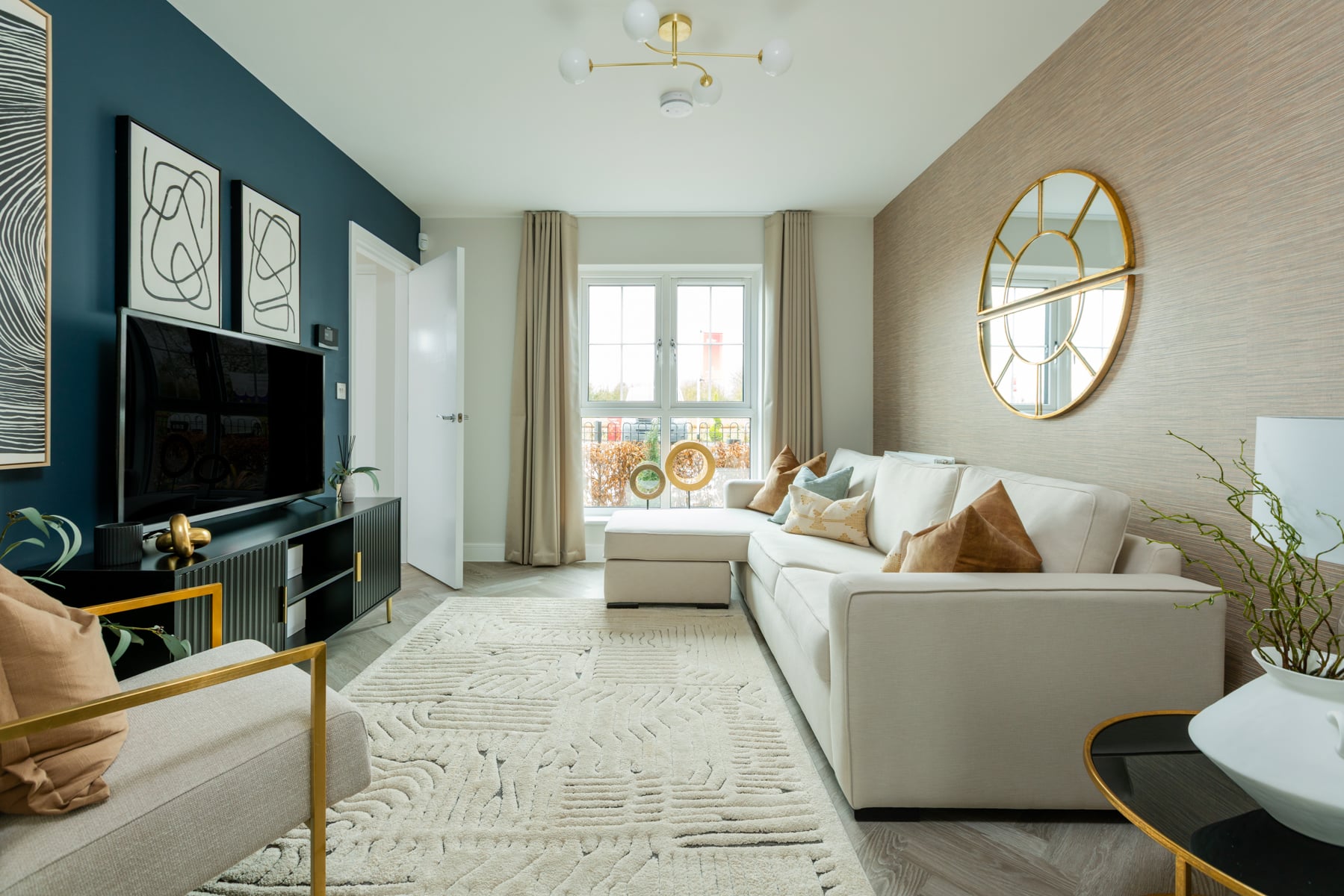 Settle down in the evening with a film in the separate lounge