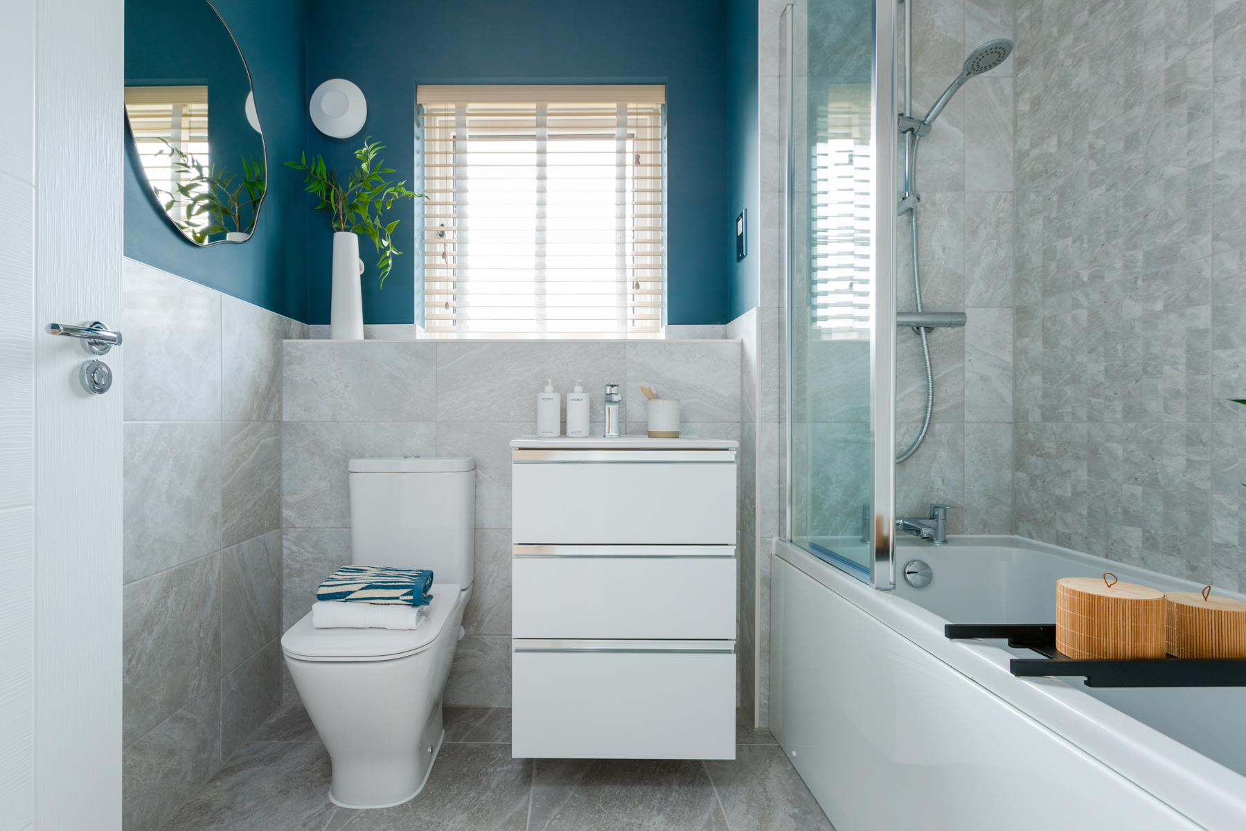 Contemporary family bathroom