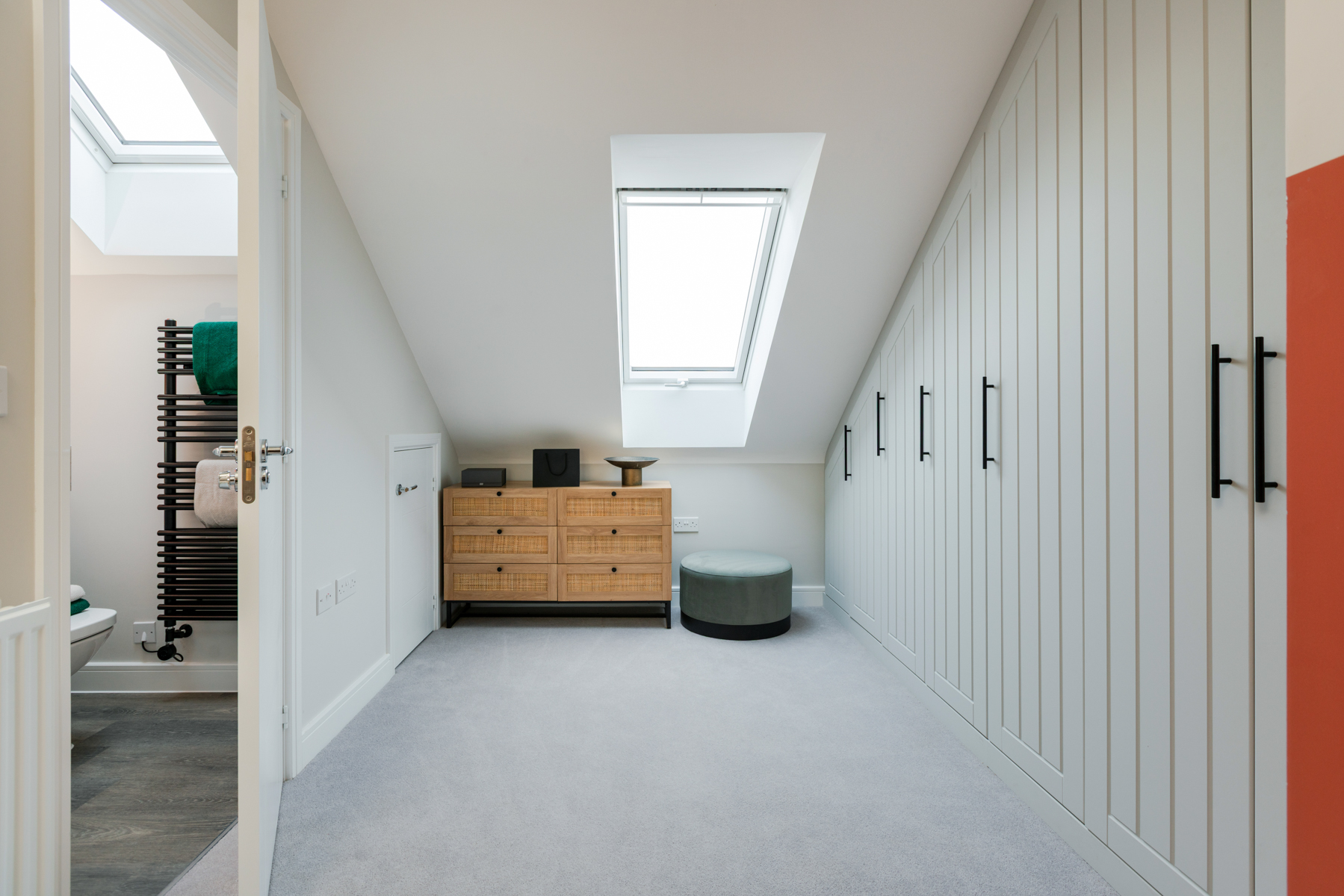 Imagine all the clothes you could fit in this space!