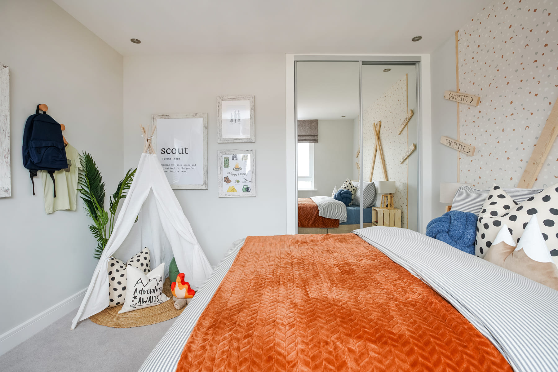 Double bed and tipi in bedroom