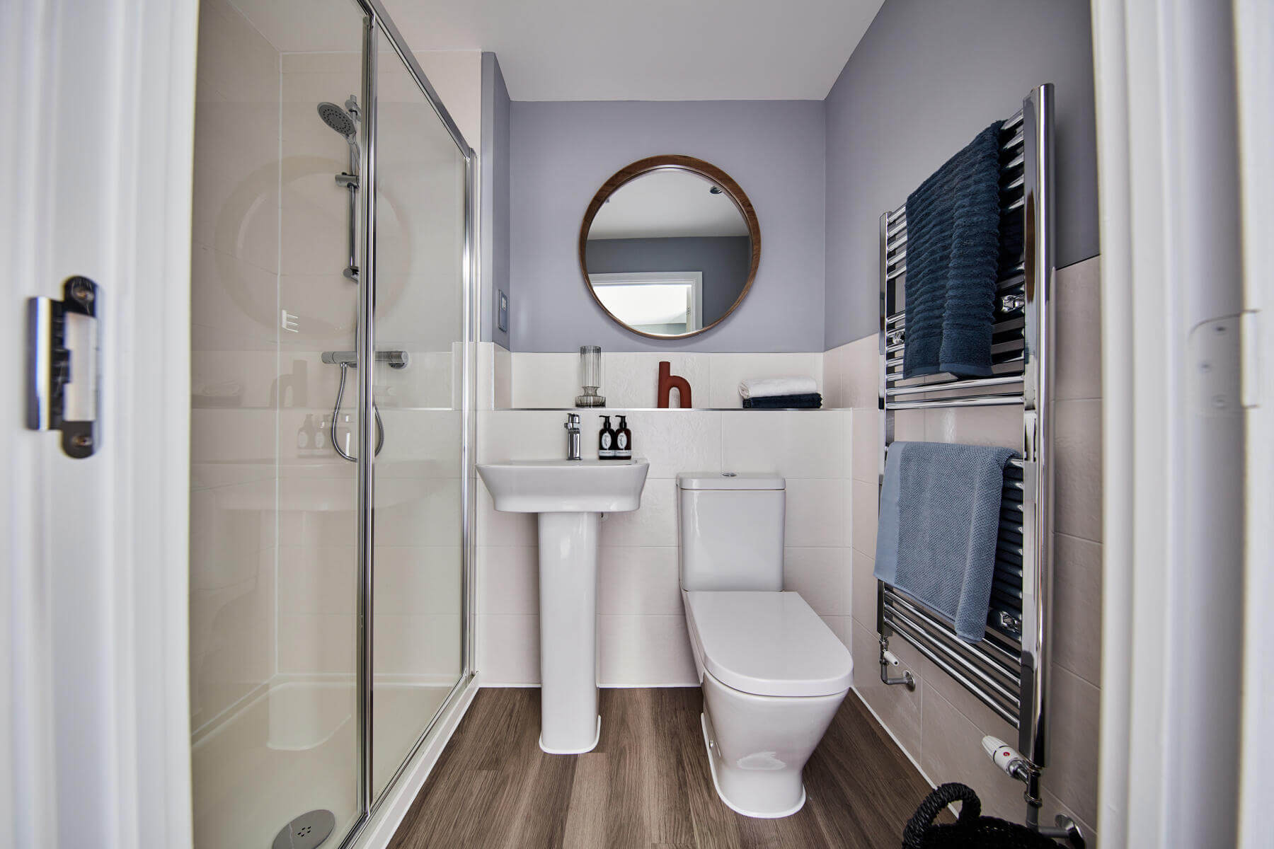 En-suite of bedroom 2 of the Standford