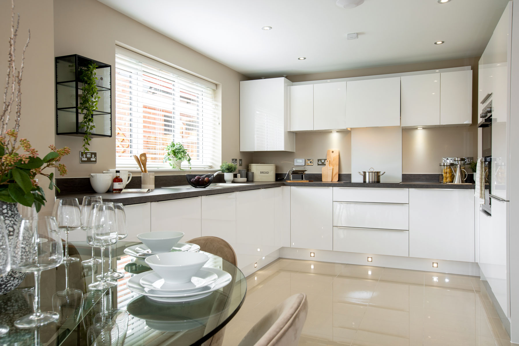 Manford kitchen diner