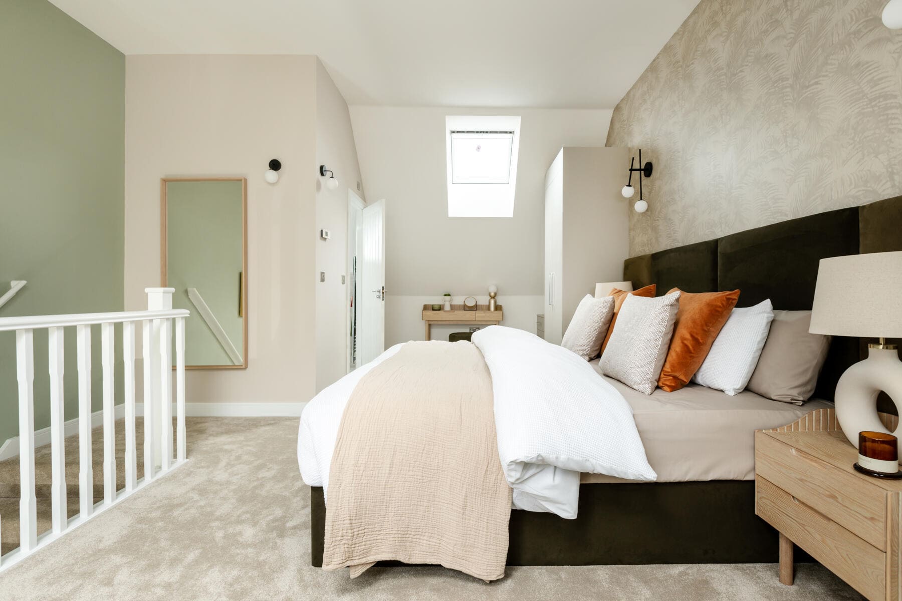  Main bedroom with bed and bedside table