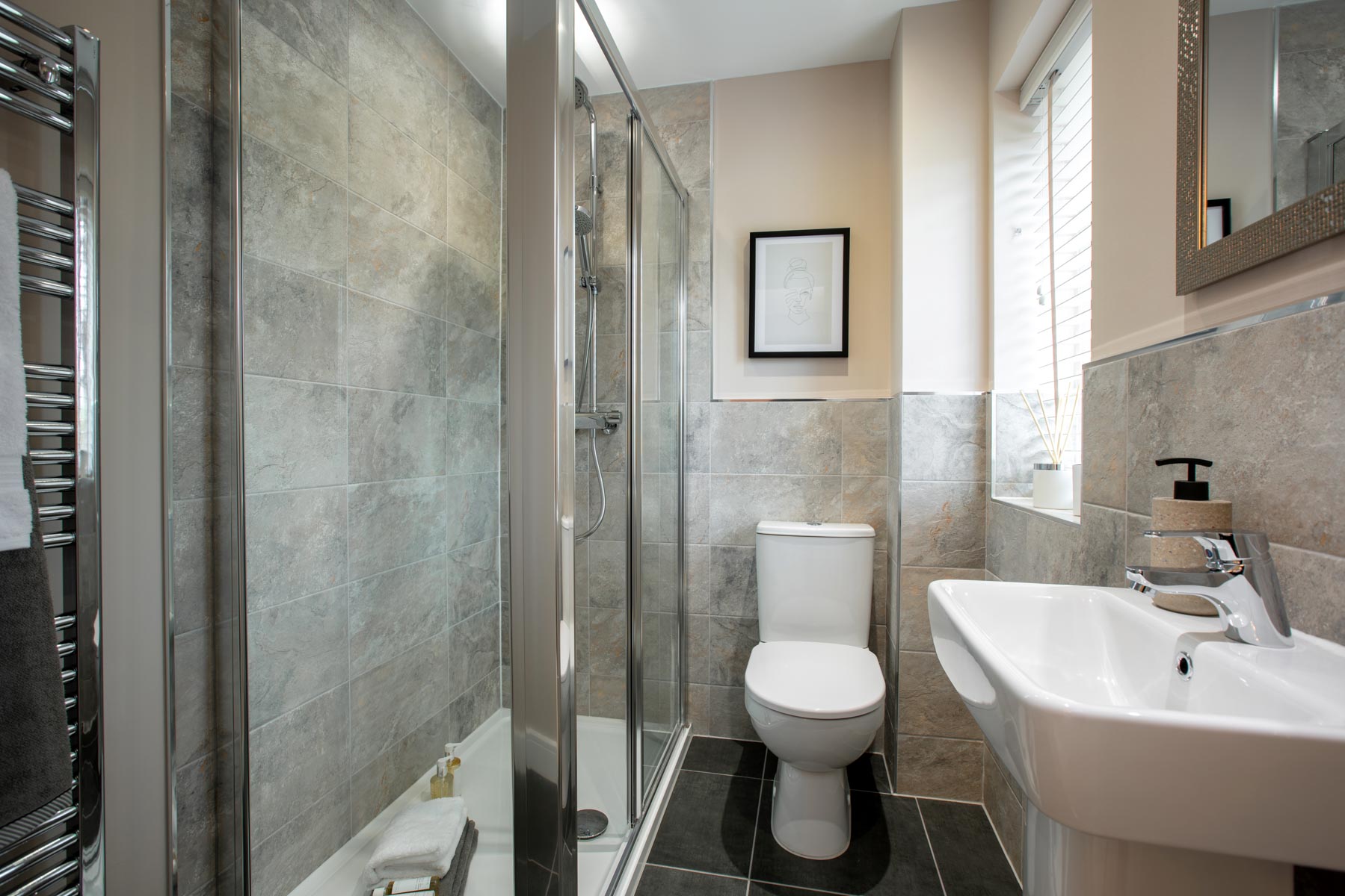 Beat the morning rush with your en suite shower room