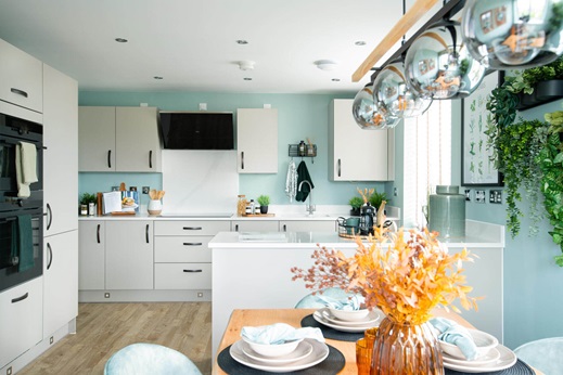 4 bedroom end terrace