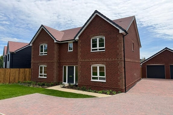 5 bedroom detached