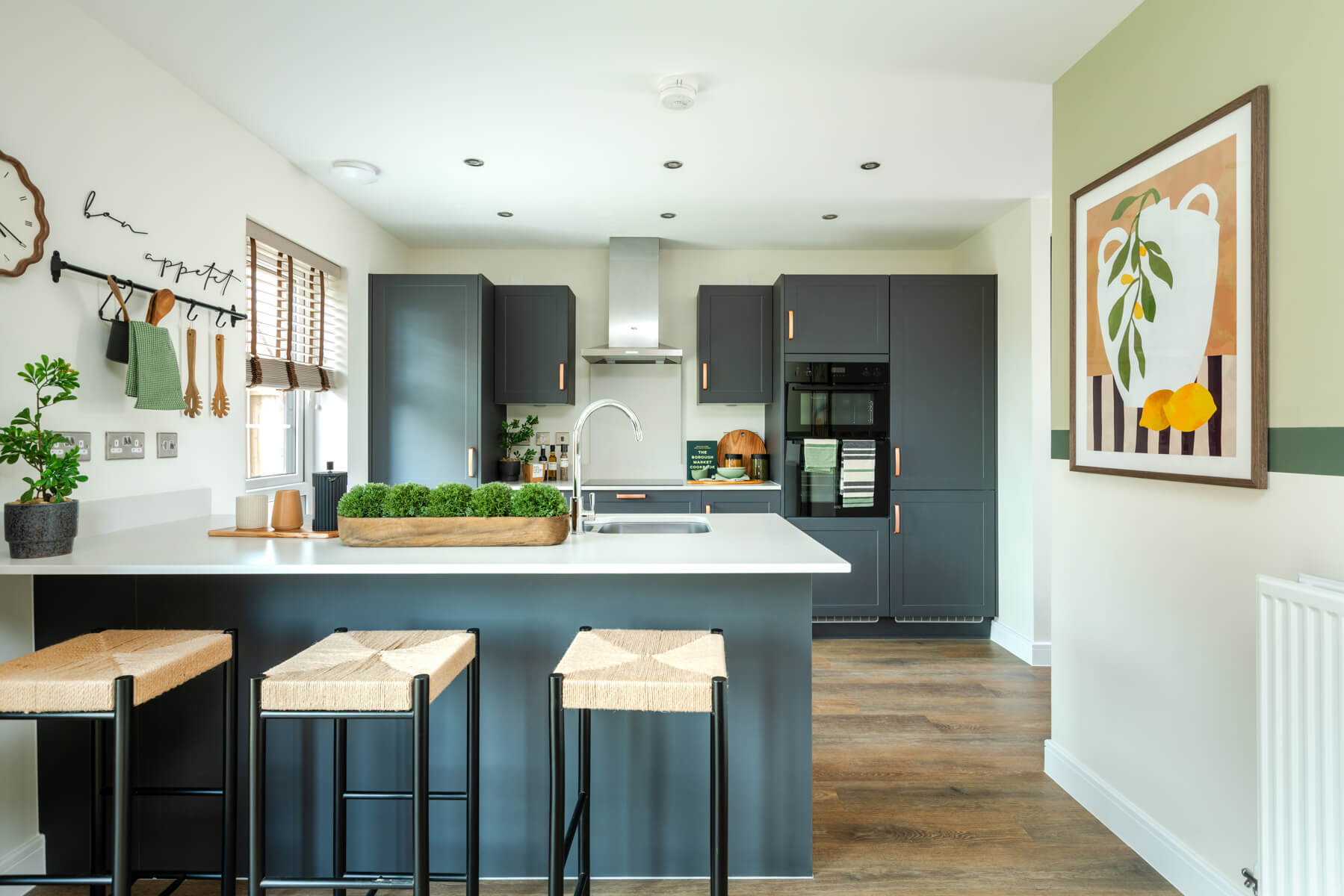 Open plan kitchen-dining area
