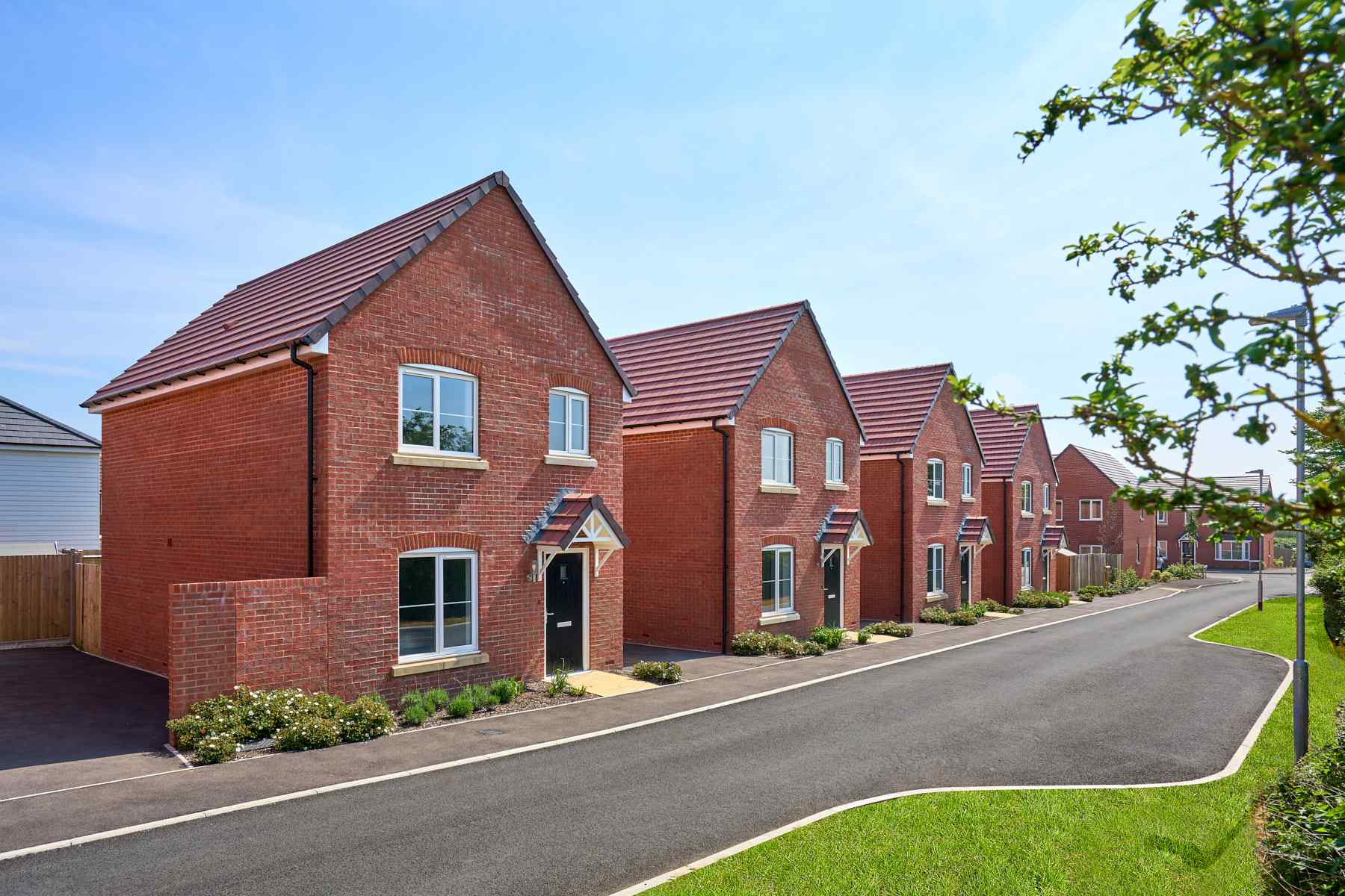 Typical street scene at Gillingham Lakes