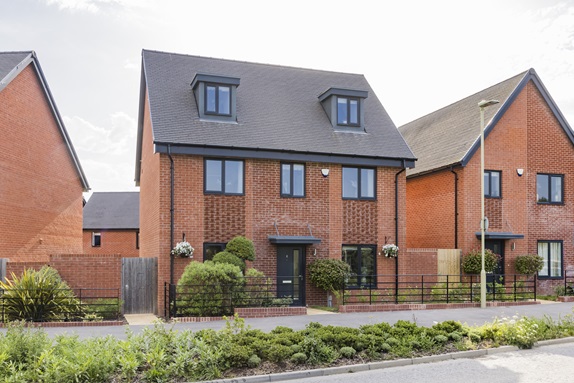 5 bedroom detached