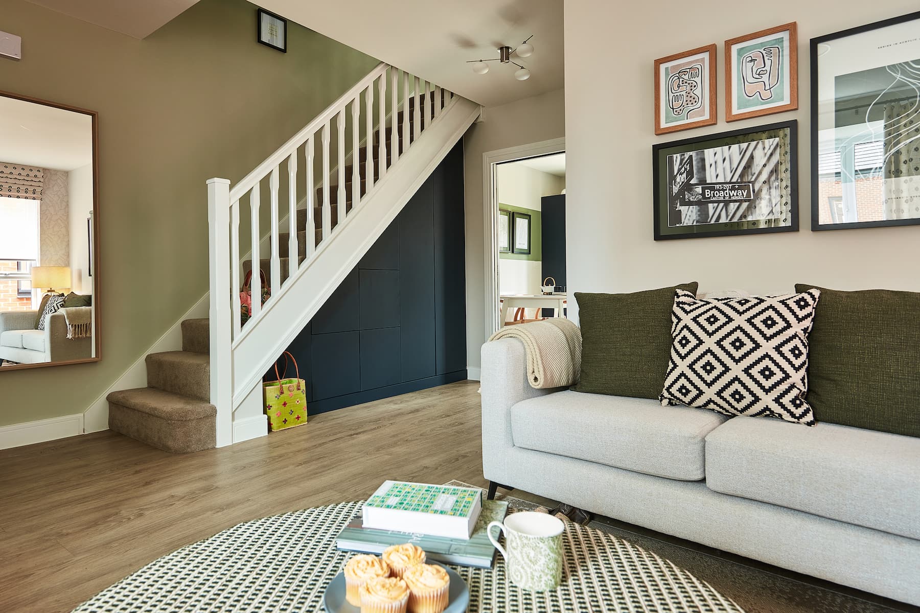 Lounge with views to the front