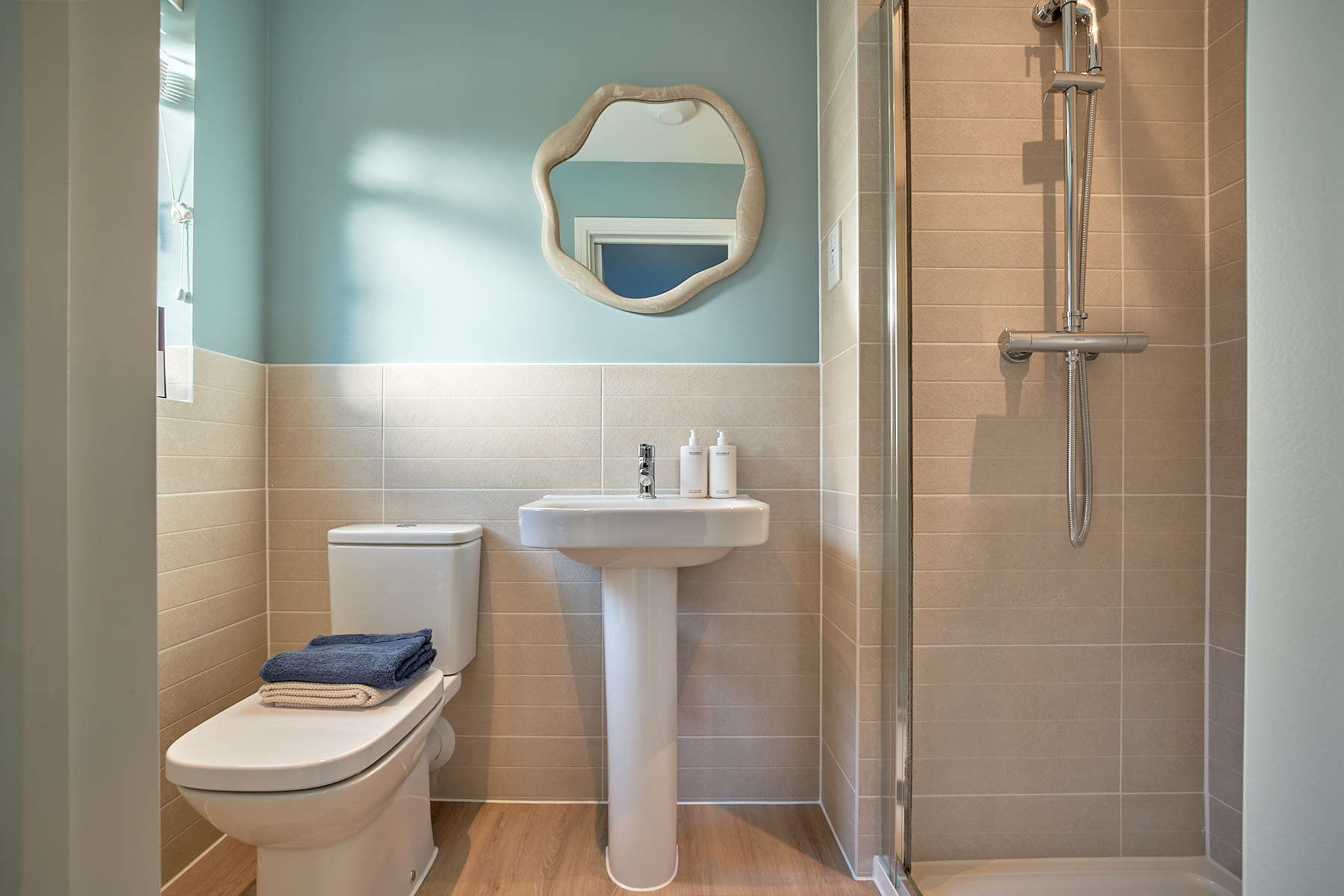 En-Suite to bedroom 1