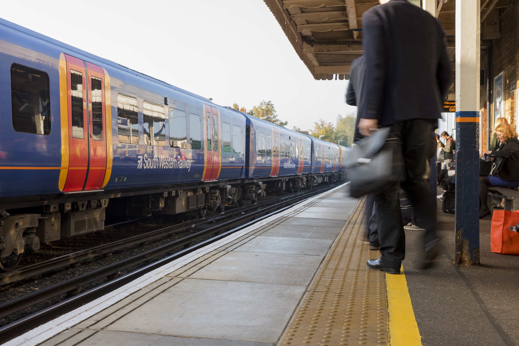 Farnham_Train Station 2