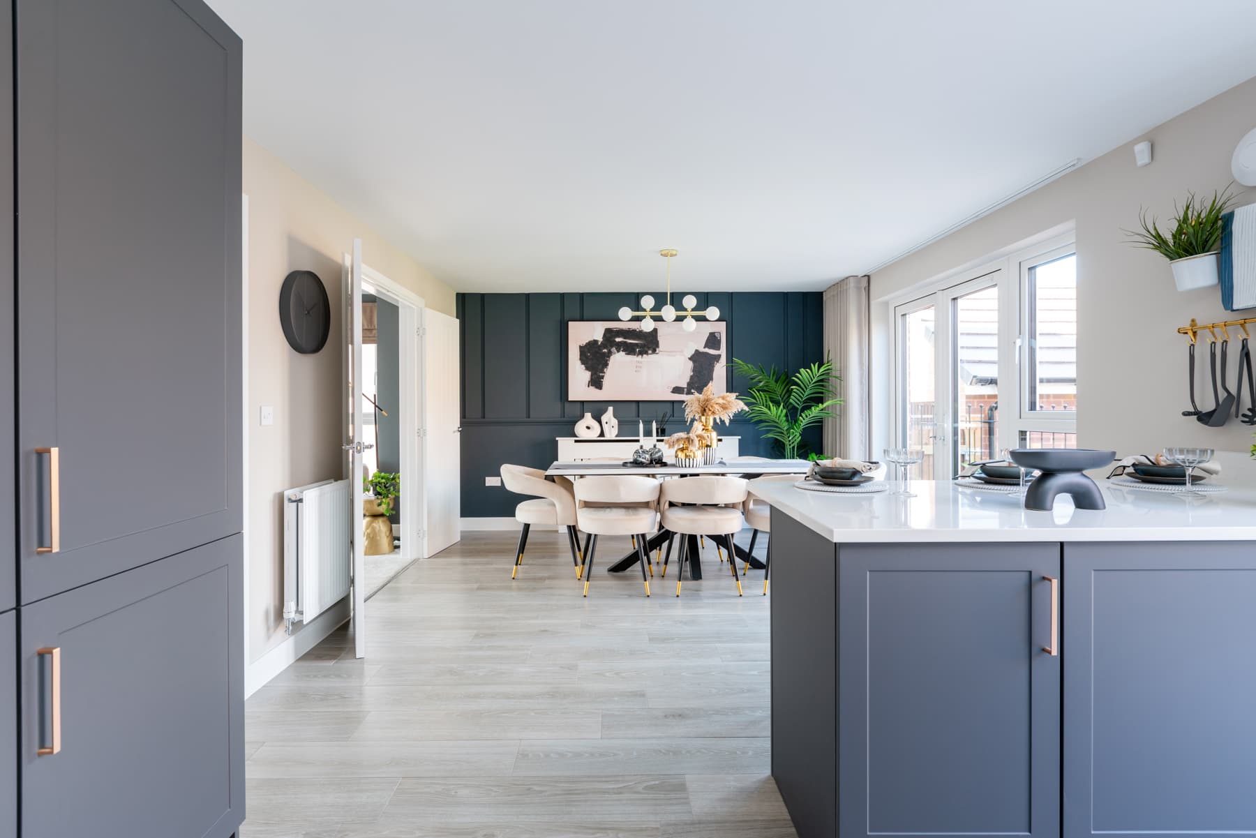Henford kitchen to diner