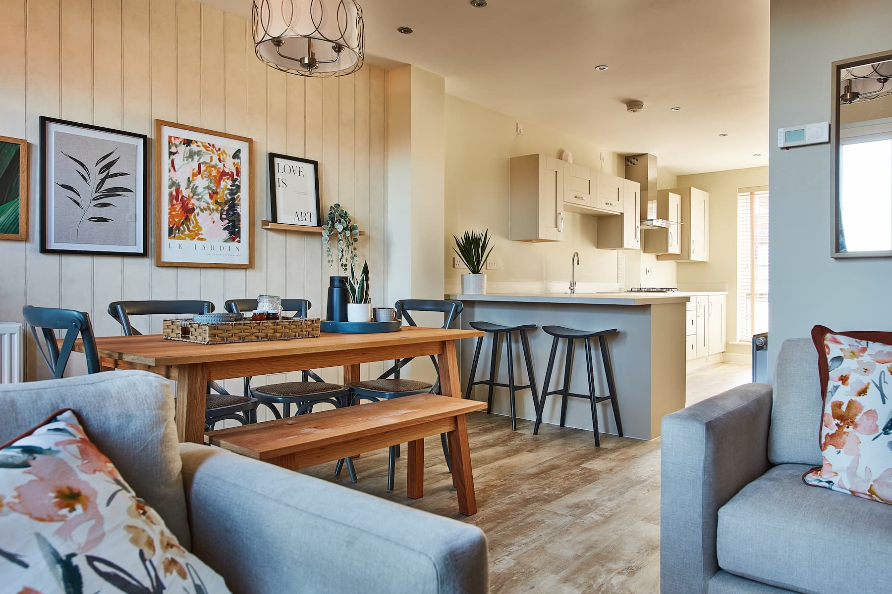 TW WM Burleyfields_Stafford_Prototype_Owlton Lounge_Dining_Kitchen