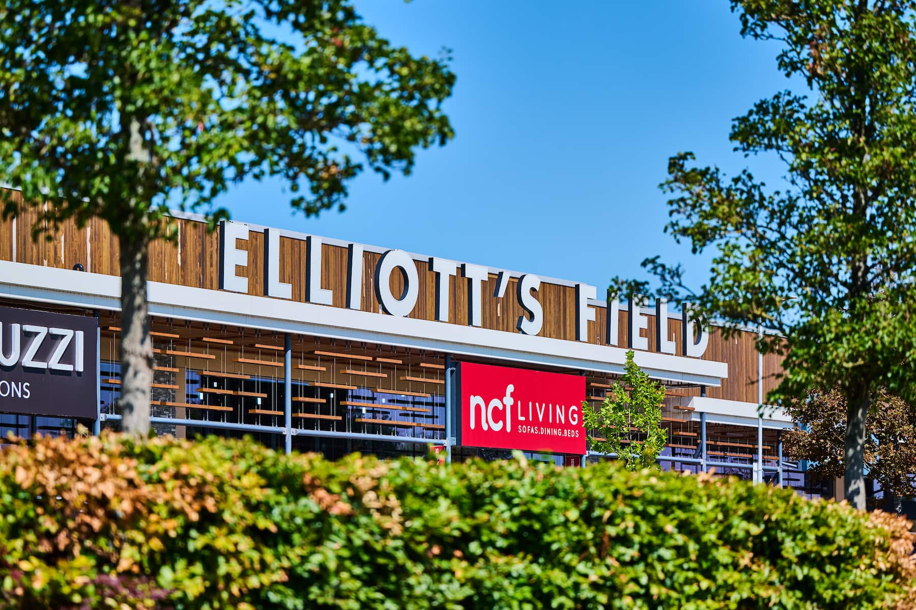 Plenty of nearby amenties