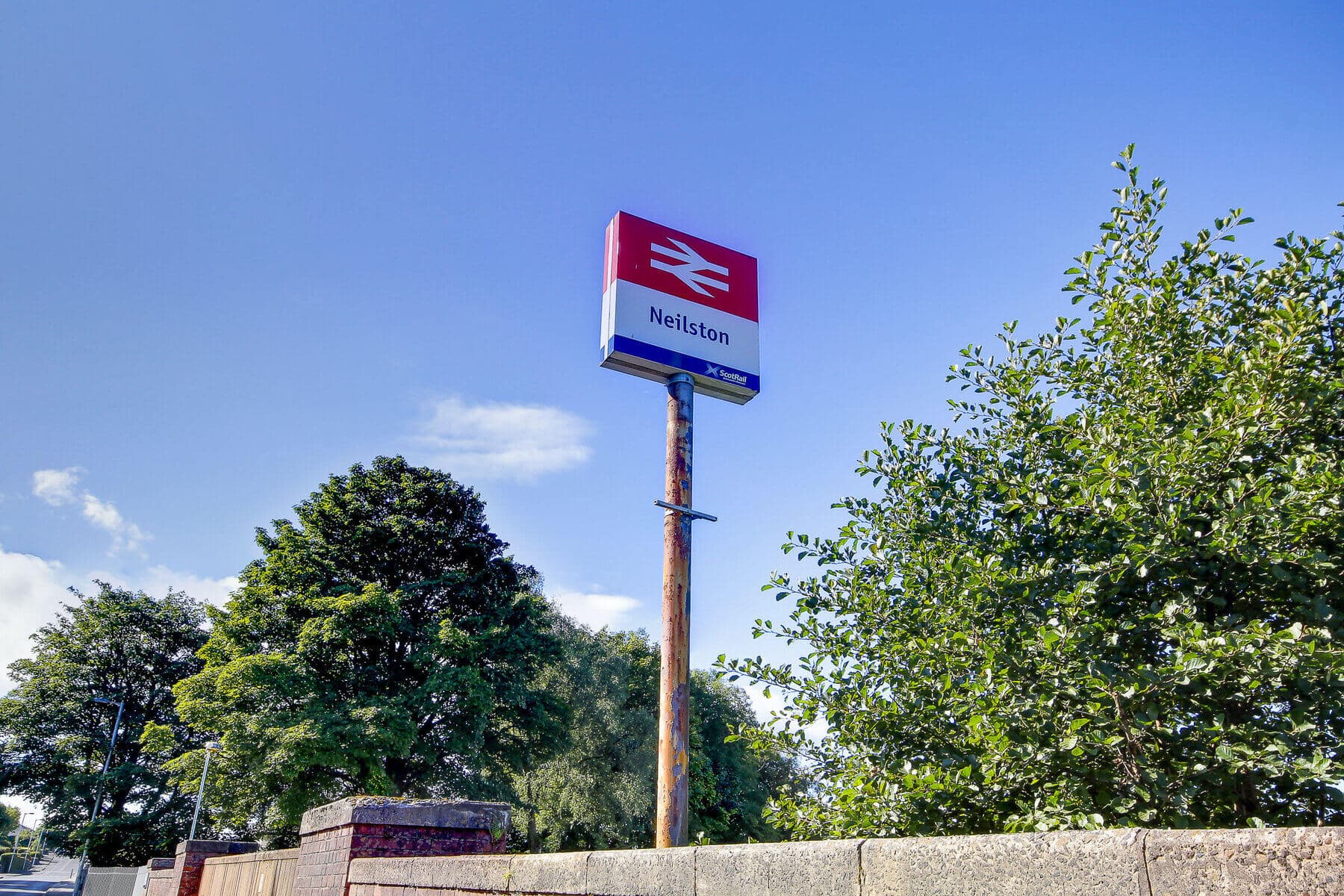 Neilston train station 