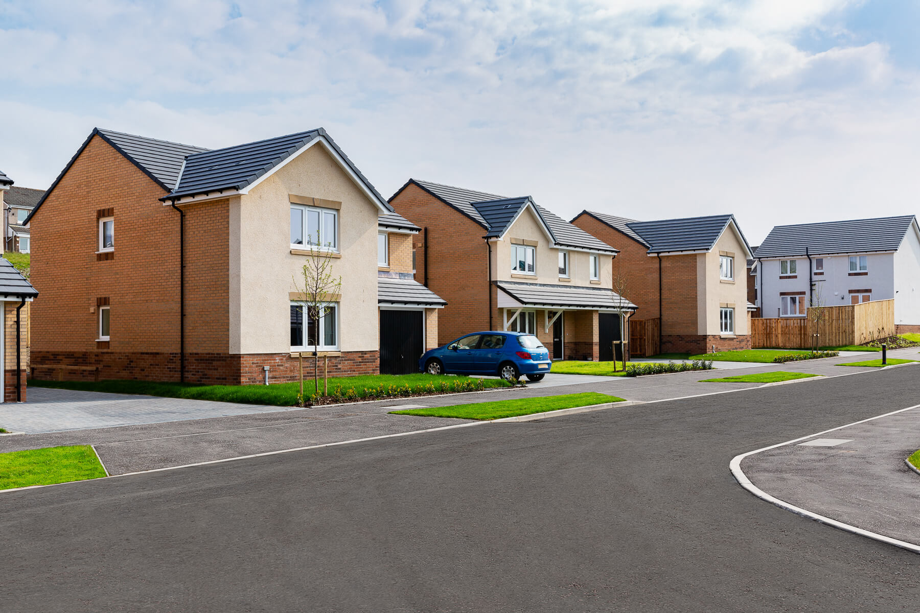 Taylor Wimpey street scene new build home