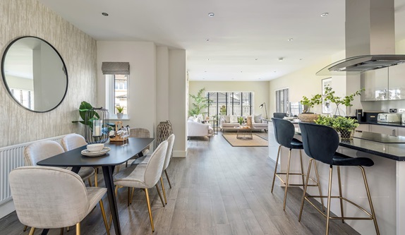 5 bedroom detached