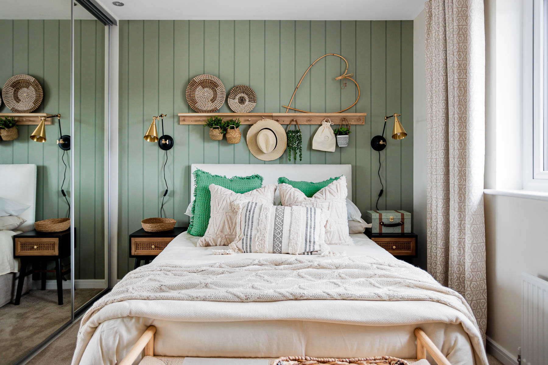 Taylor Wimpey the Hughes 4 bedroom home Stoneyetts View