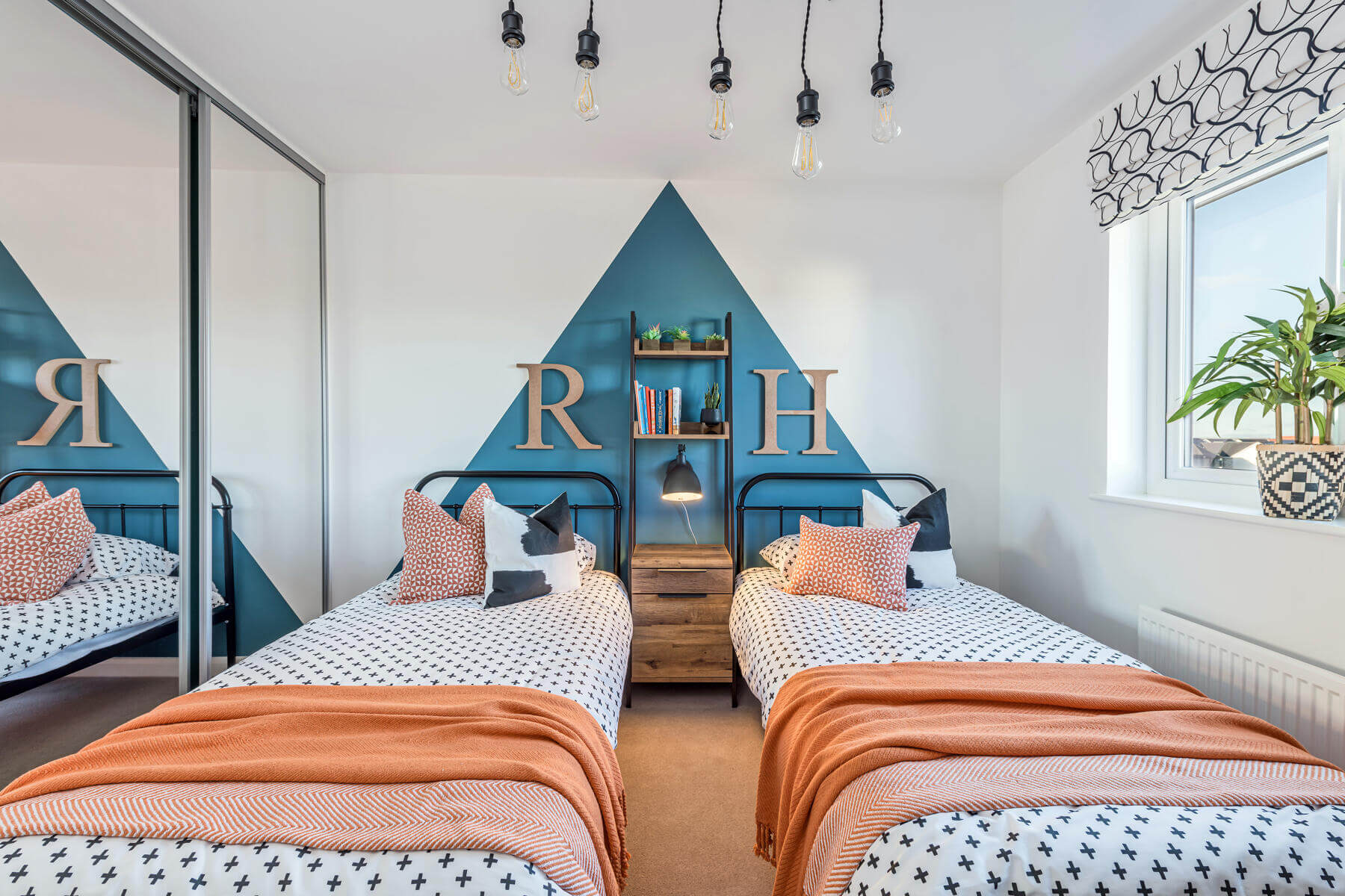 Taylor Wimpey Maxwell home Calderwood bedroom 4