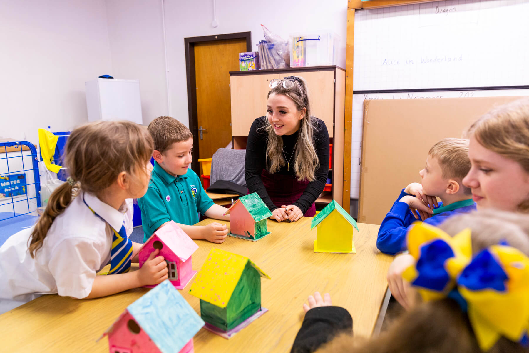 Hillview Primary School birdbox competition Taylor Wimpey Barrhead Duncarnock
