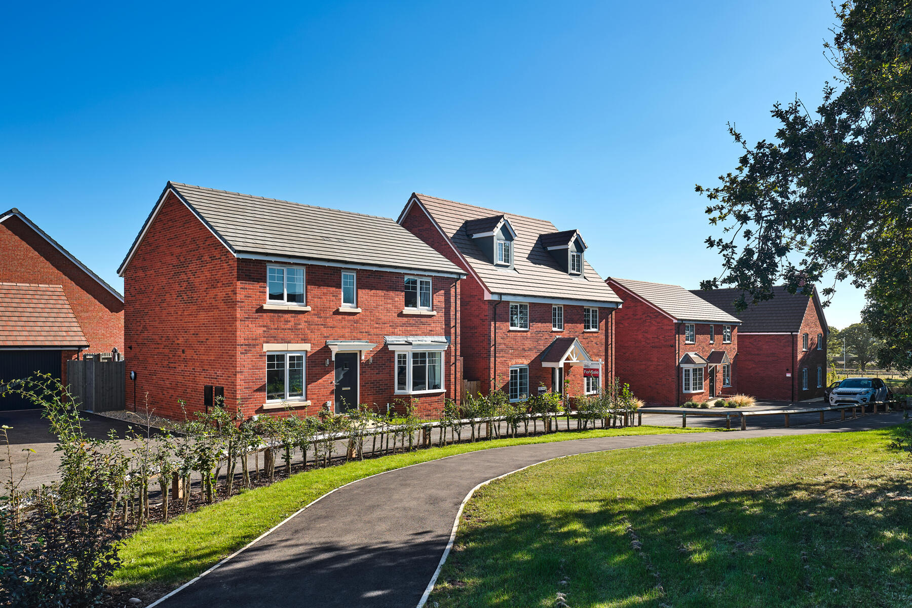 Taylor Wimpey street scene