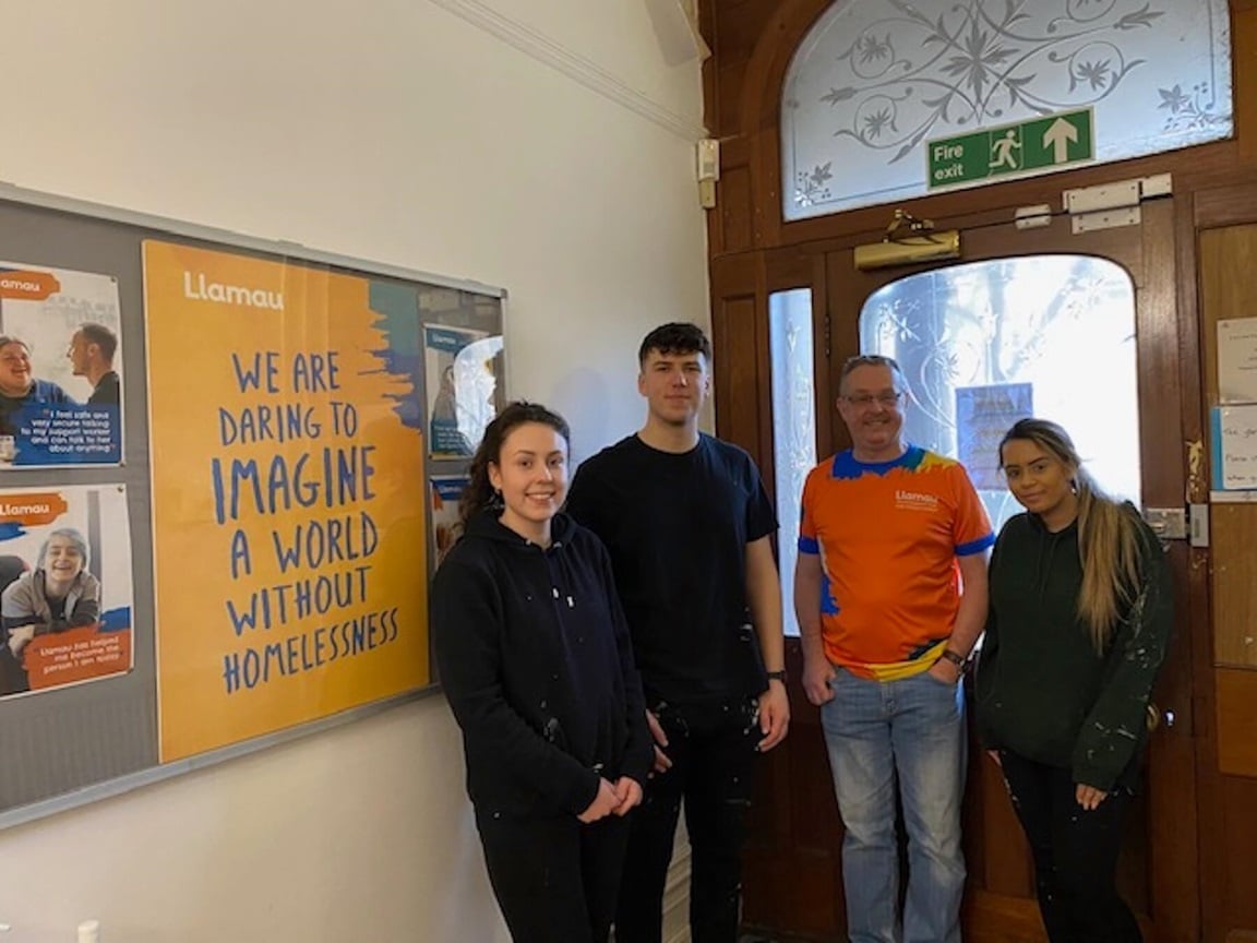 Taylor Wimpey team repaint Llamau office