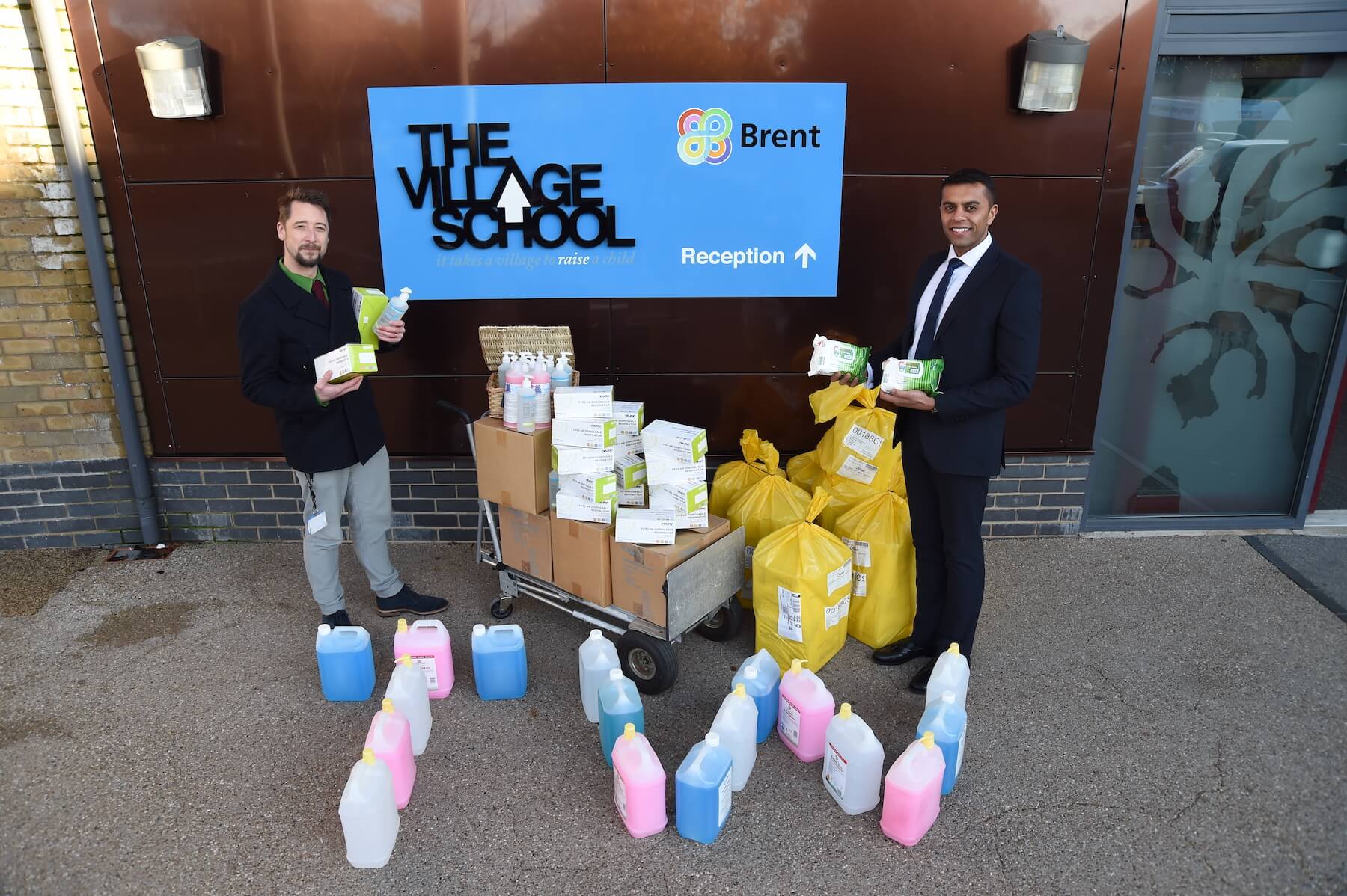 221122 TWNT PPE Donation Village School North London1