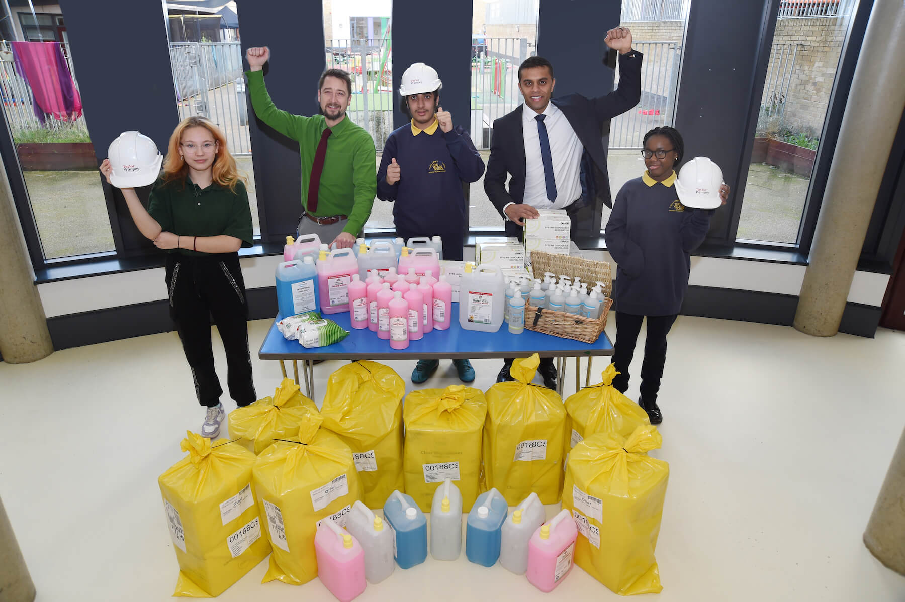 221122 TWNT PPE Donation Village School North London24