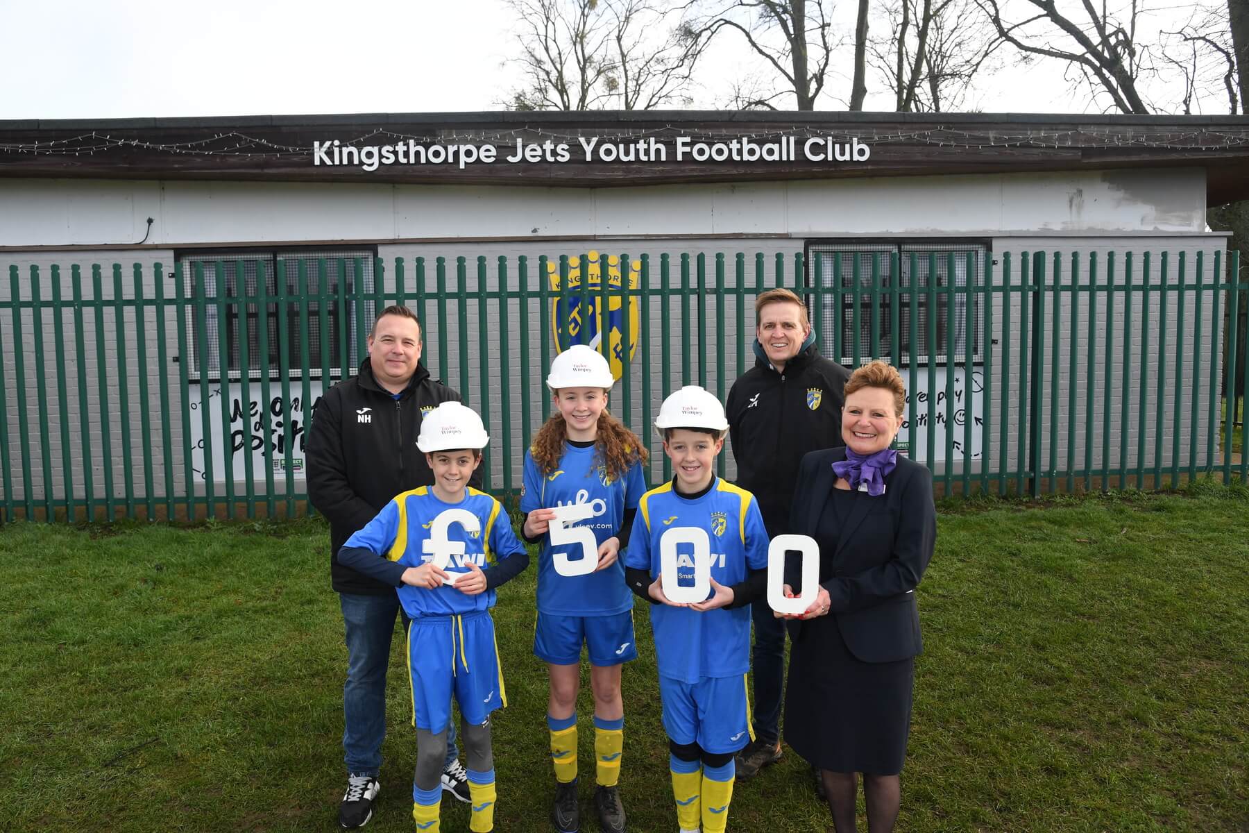 110224 TWEM Community Chest Winner Kingsthorpe Jets FC013