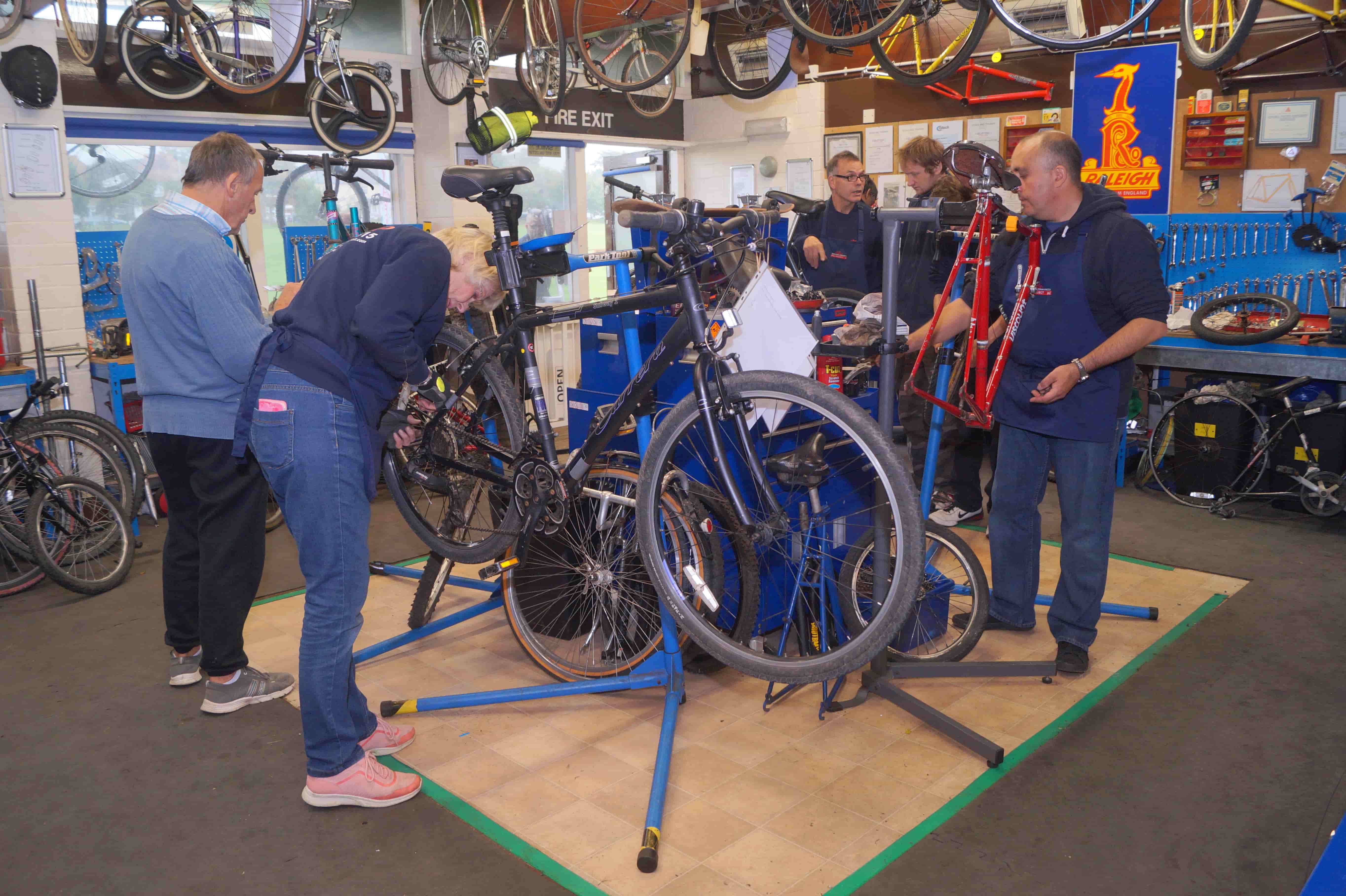 Taylor Wimpey donates to Worthing cycle project 