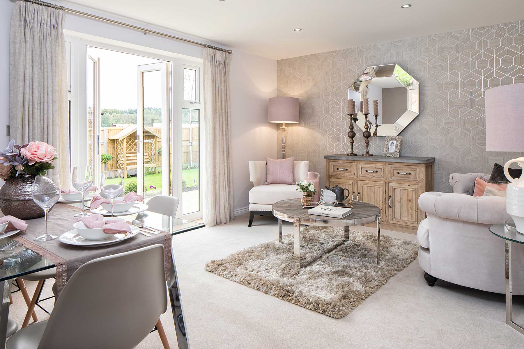 Kilnwood Vale, Faygate - Clifton - Lounge