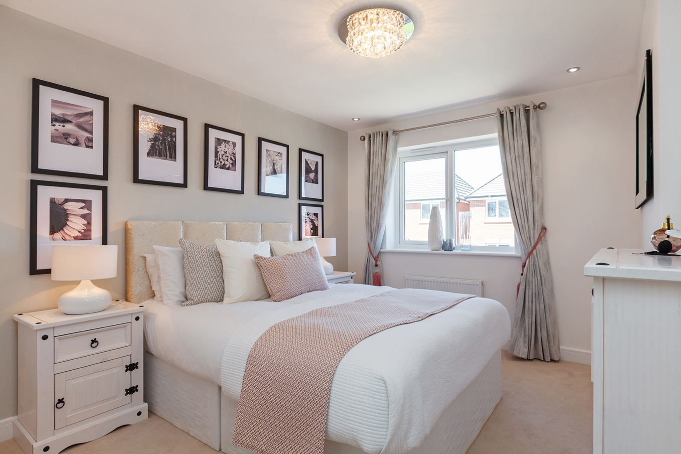 Golwg y Mor, The Shelford, bedroom