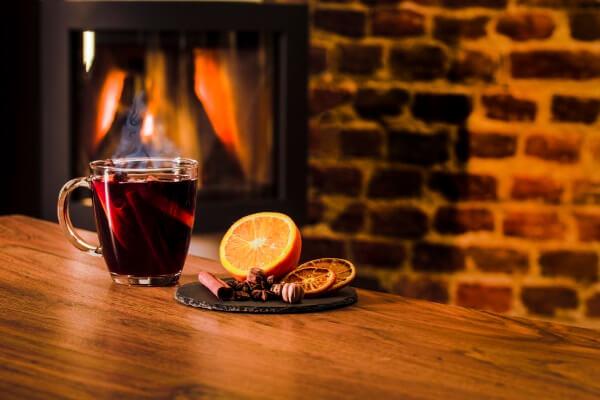 Mulled wine and oranges 