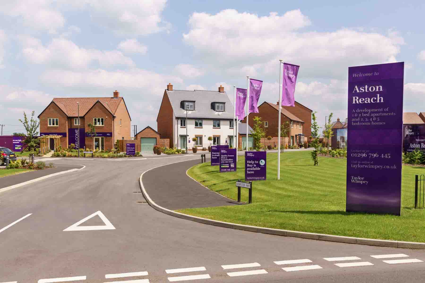 Aston Reach street scene